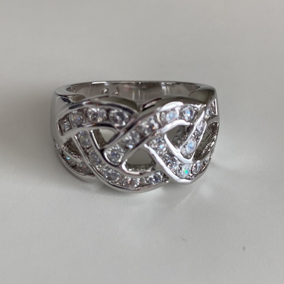 Premier Designs Broadway Ring Size 7 NWT - Picture 2 of 9